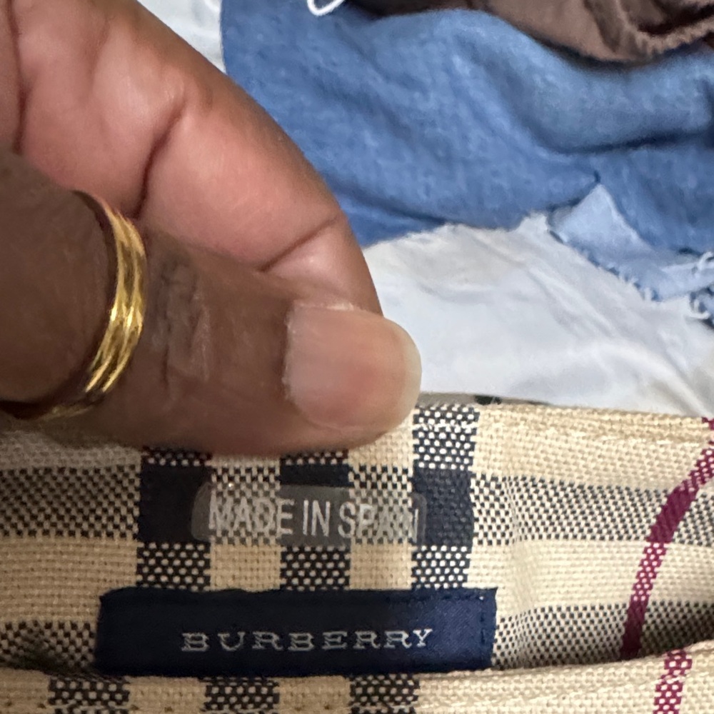 Burberry Beige Plaid Tote with Front Tie - Picture 7 of 9
